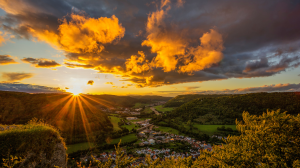 Vorschaubild: Sonnenuntergang auf dem Tierstein, Link zum Pressebild in hoher Auflösung